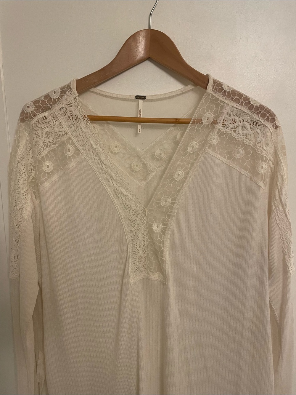 Free People Lola Lace-Trim V-Neck Long Sleeve Top Angel Food Ivory Cream M boho - Picture 3 of 9